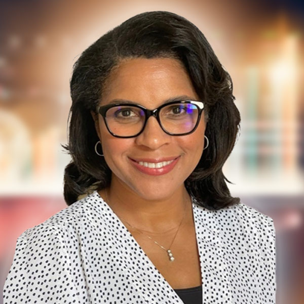 nichole gunter headshot - vice president of finance